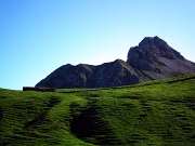 Cavalcata in cresta integrale del MONTE MENNA (1300 m.) con giro ad anello da Pian Bracca (Zorzone di Oltre il Colle) il 13 giugno 2012  - FOTOGALLERY